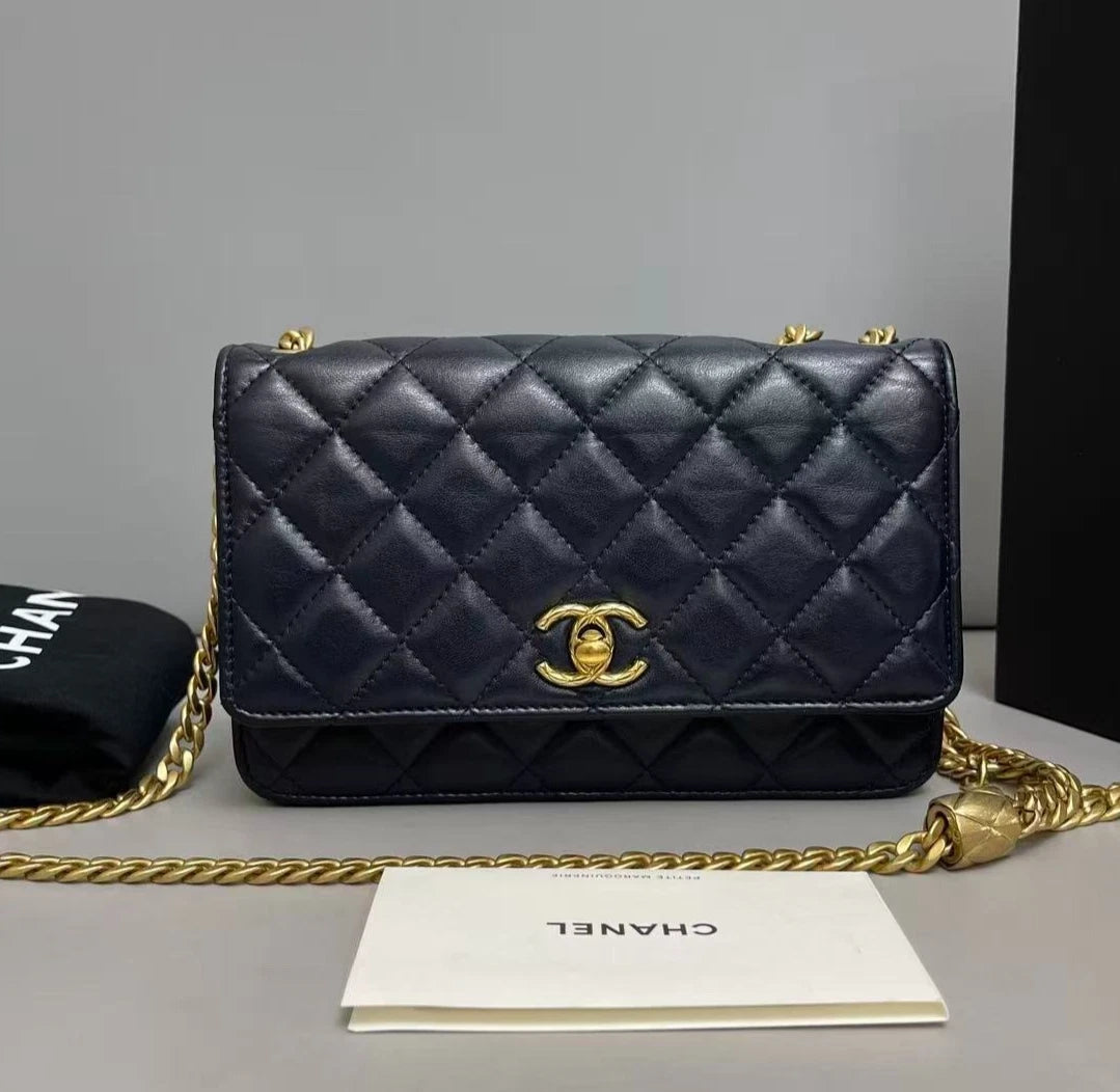 Chanel Woc Calfskin Diamond Shoulder Bag Crossbody Bag Black Women Classic