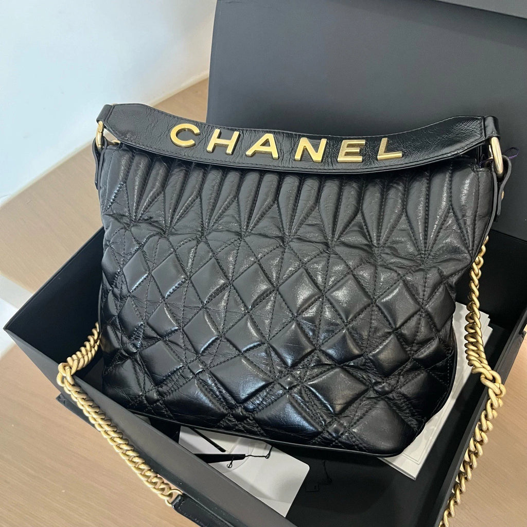 Chanel Oil Wax Diamond Chain Shoulder Bag Crossbody Bag Black Excellent