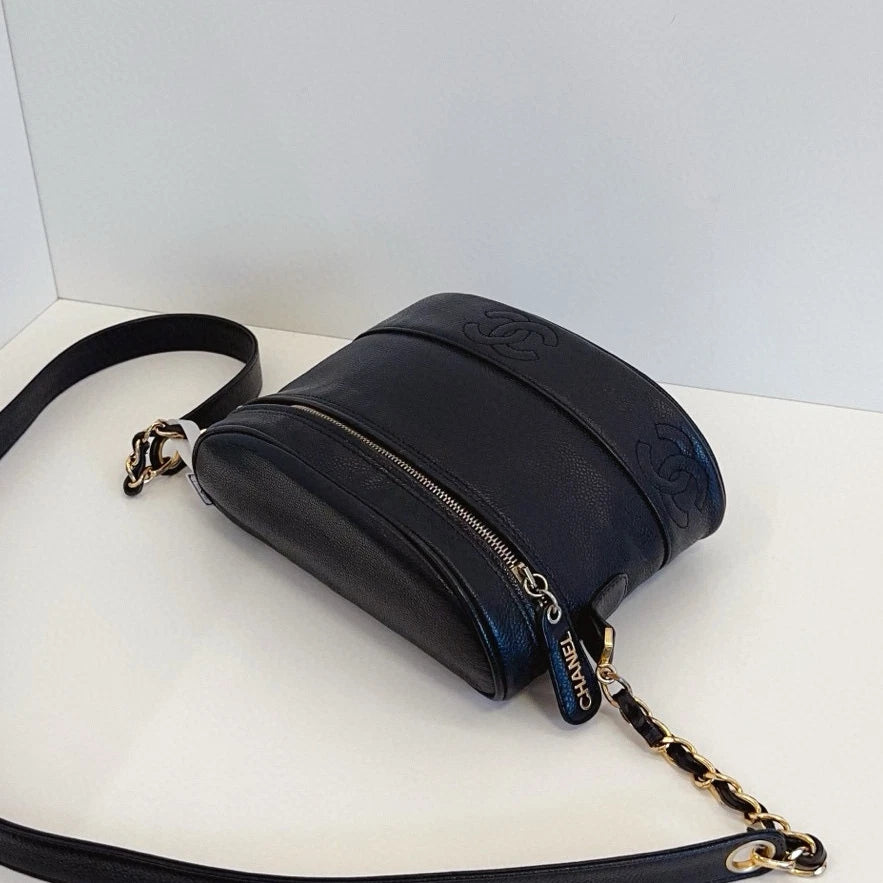 Chanel Calfskin Vintage Crossbody Black Gold Used Women Classic
