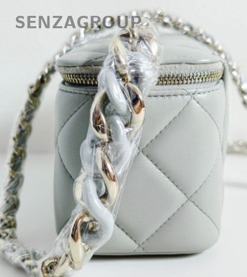 Chanel Diamond Pattern Chain Shoulder Bag Crossbody White Gold Used Women