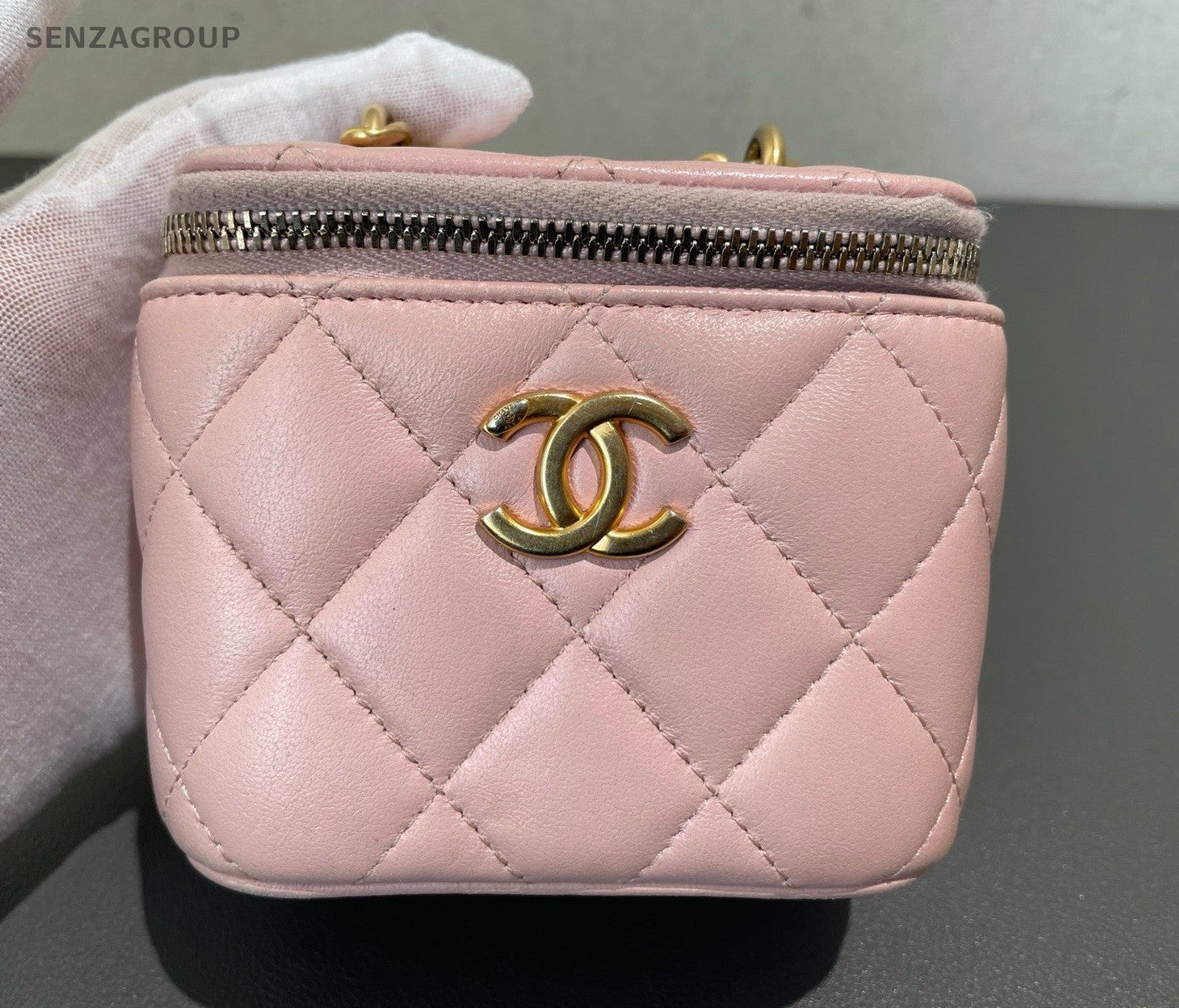Chanel Vanity Case Mini Chain Shoulder Bag Crossbody Pink Gold Women Fashion