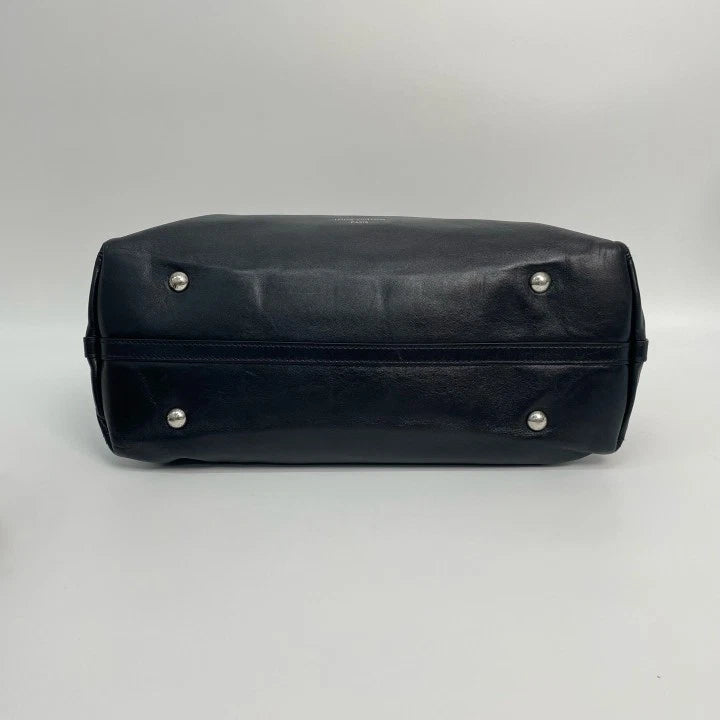 Louis Vuitton Carryall Cargo MM Lambskin Shoulder Crossbody For Women