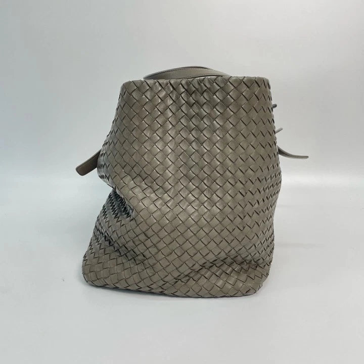 Bottega Veneta Woven Leather Green Tote Shoulder Handbag For Women Pre-owned