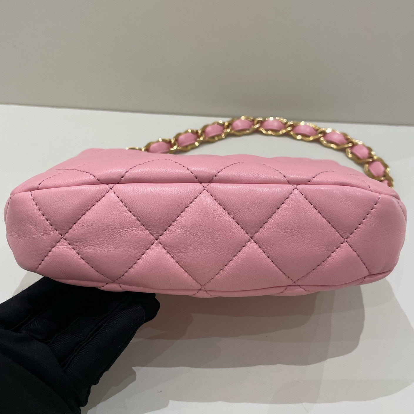 Chanel Quilted Pink Gold Hobo Chain Shoulder Bag - Classic Women's Fashion