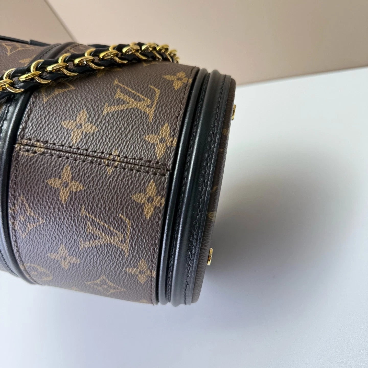Louis Vuitton Canvas Canoe Bucket Bag Dual Strap Chip Version For Women