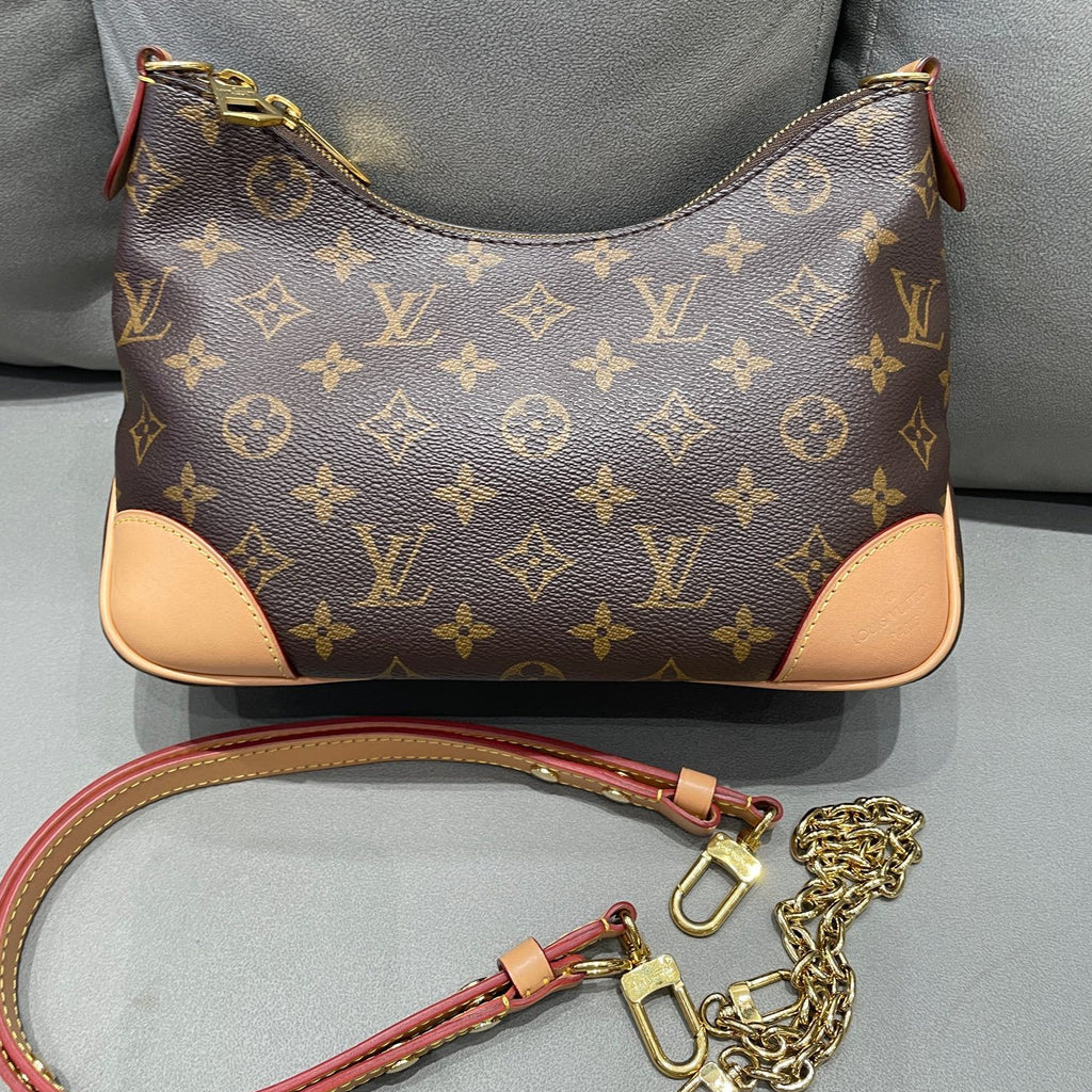 Louis Vuitton Monogram Chain Shoulder Bag Brown Gold Clasp Classic Fashion