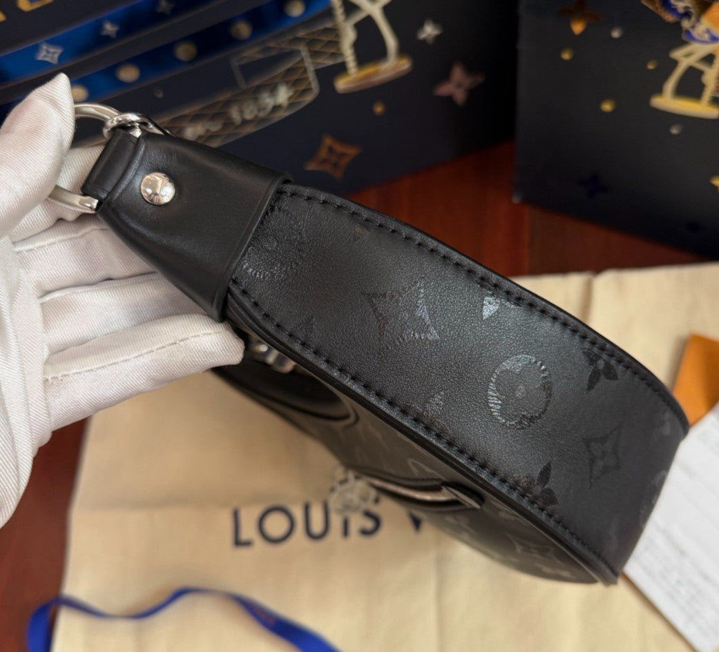 Louis Vuitton Loop Chain Shoulder Bag Crossbody Black Silver Women Classic