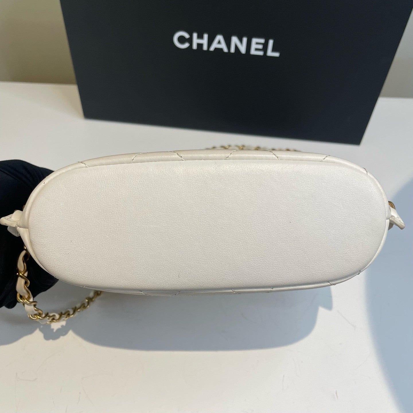 Chanel Diamond Chain Hobo Bag Calfskin Shoulder Bag White Gold Women Classic