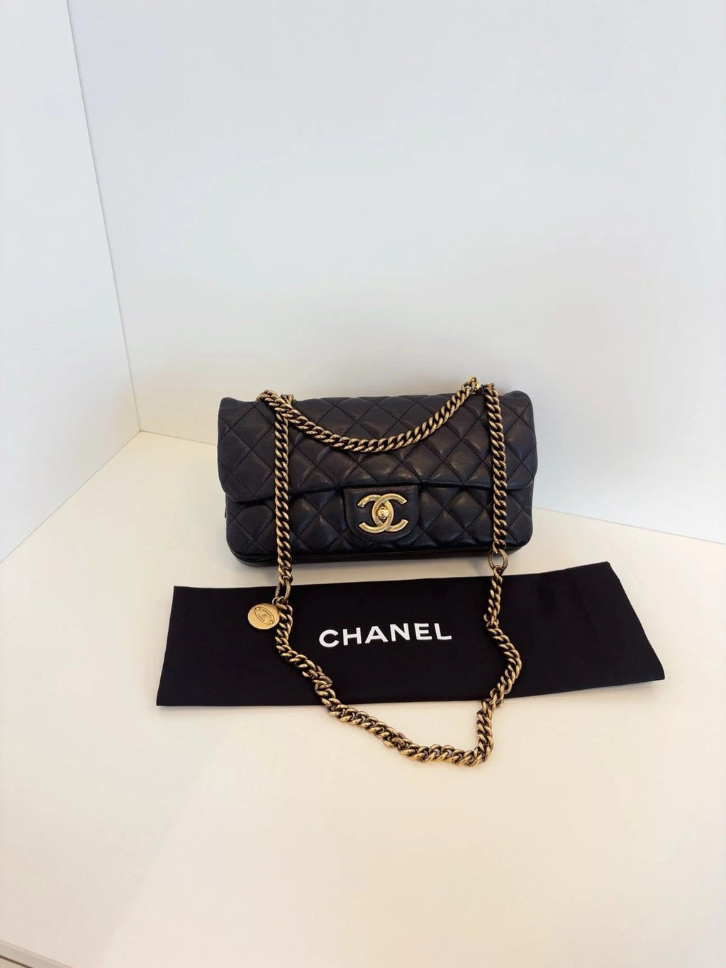 Chanel Classic Flap Shoulder Bag Women's Handbag Black Calfskin Gold Coin Chain