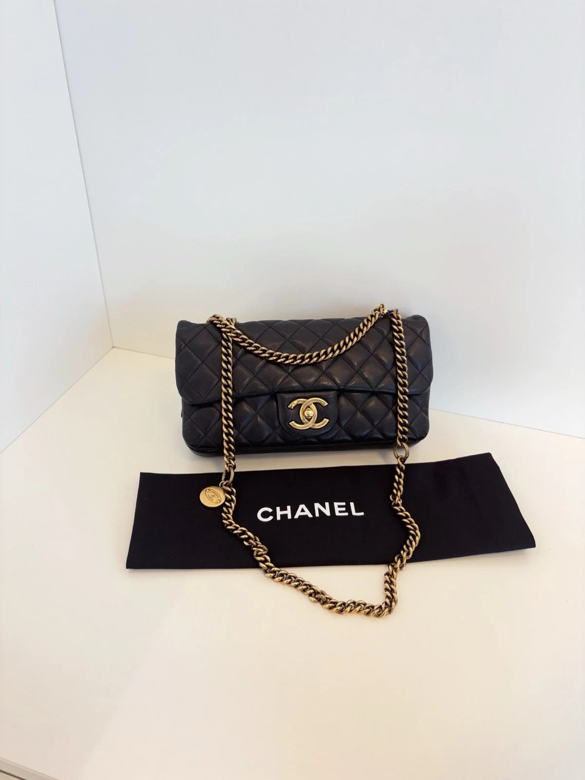 Chanel Classic Flap Shoulder Bag Women's Handbag Black Calfskin Gold Coin Chain