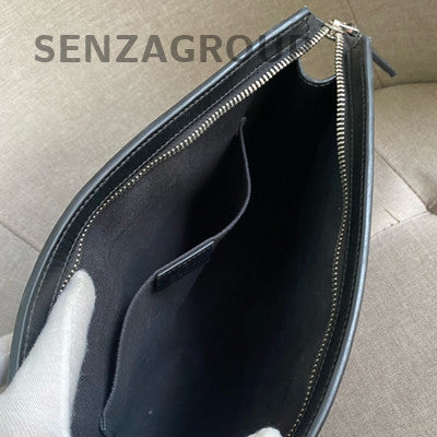 Gucci Zip-Around Clutch Bag in Black and Red with Silver Hardware