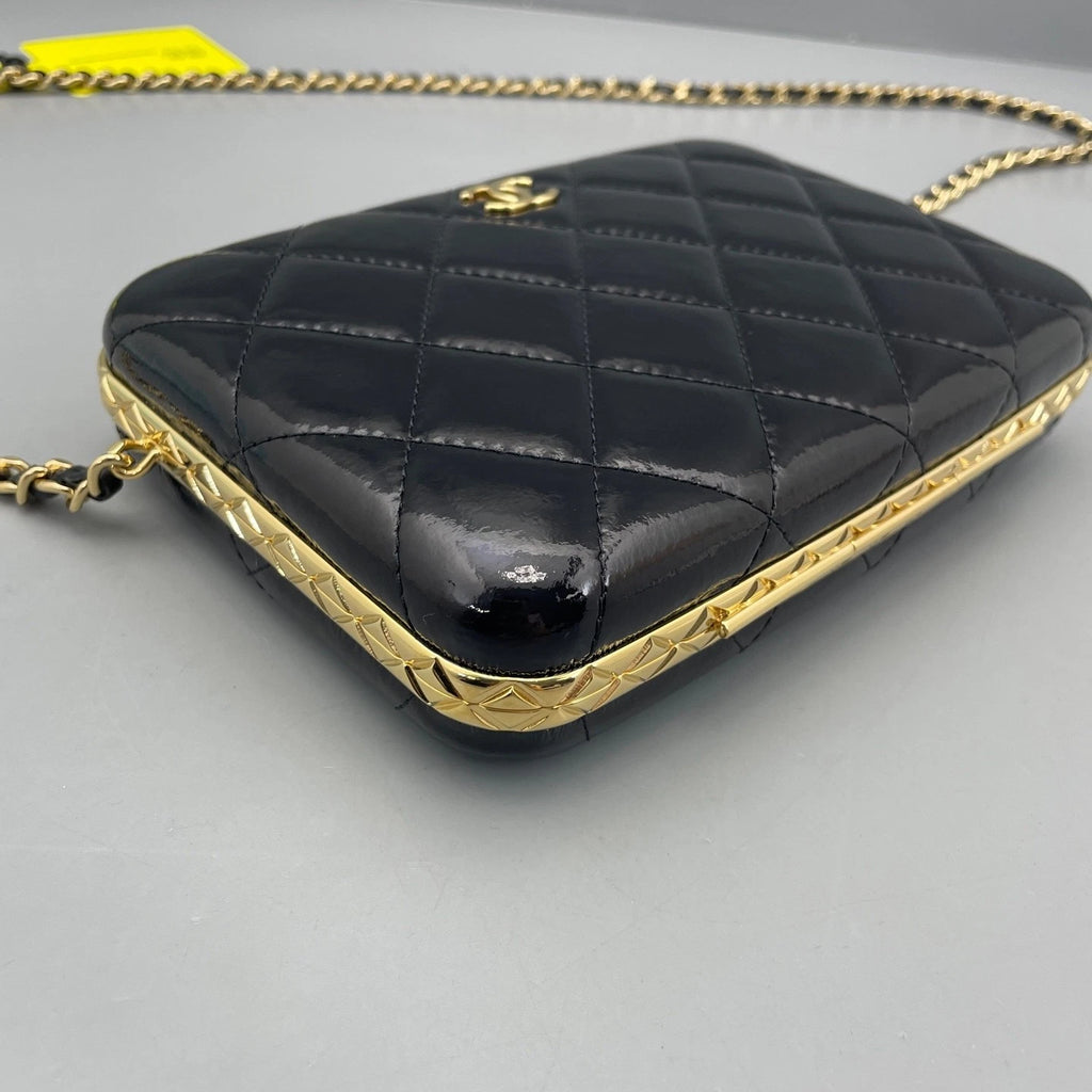 Chanel Black Gold Patent Leather Clutch Bag For Women