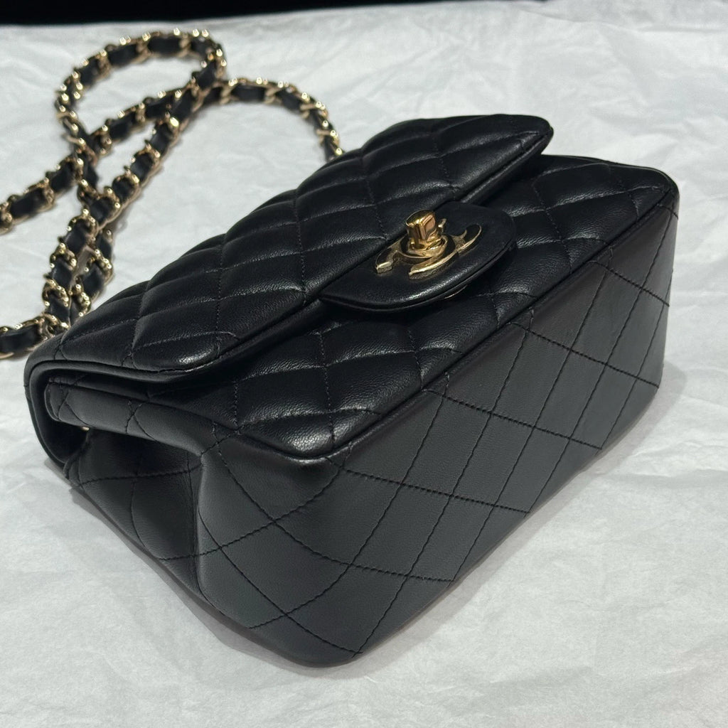 Chanel Classic Flap Chain Lambskin Shoulder Crossbody Black Gold Women Fashion