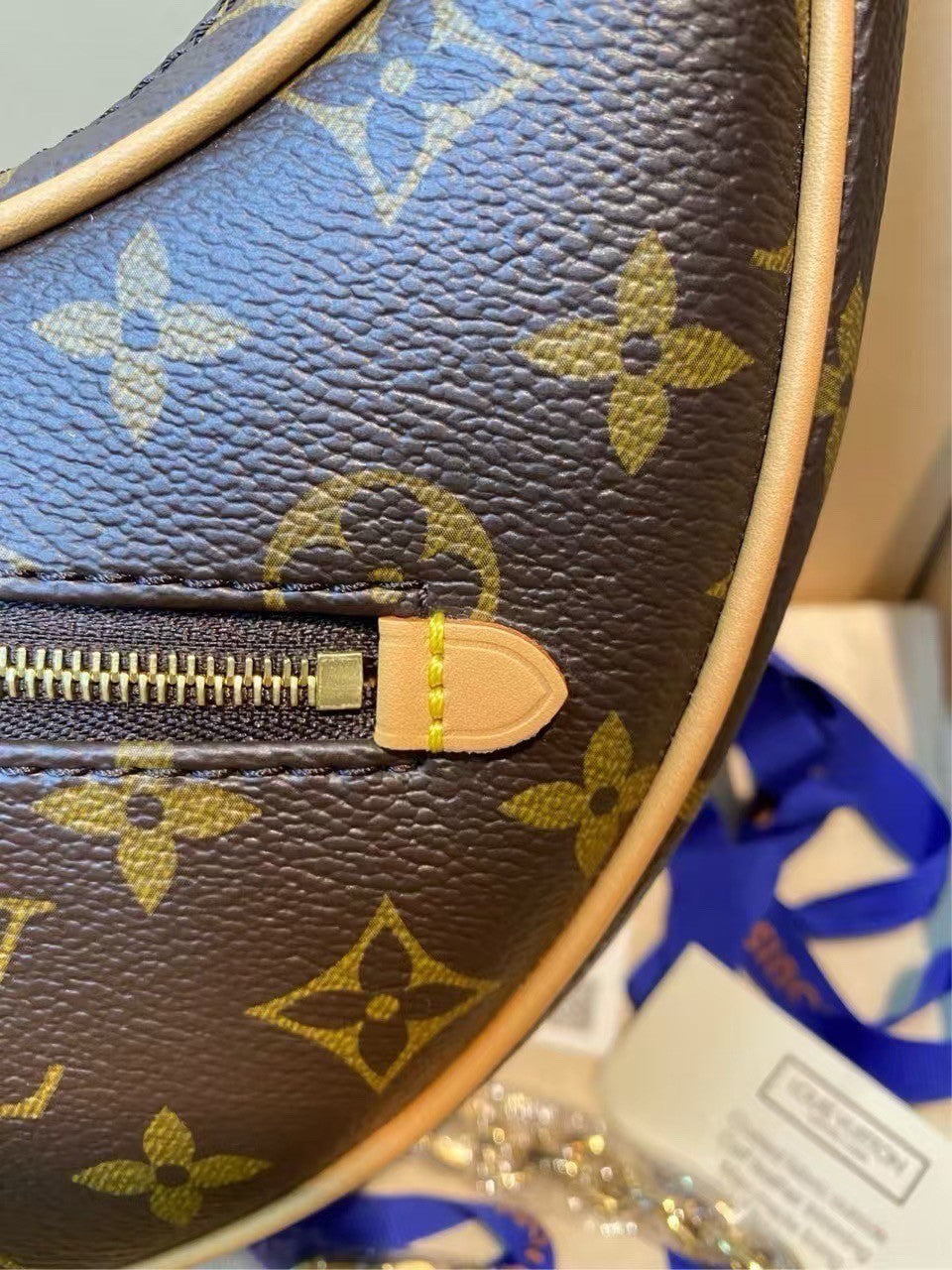 Louis Vuitton Monogram Hobo Shoulder Bag Brown Gold Used Women Classic Designer