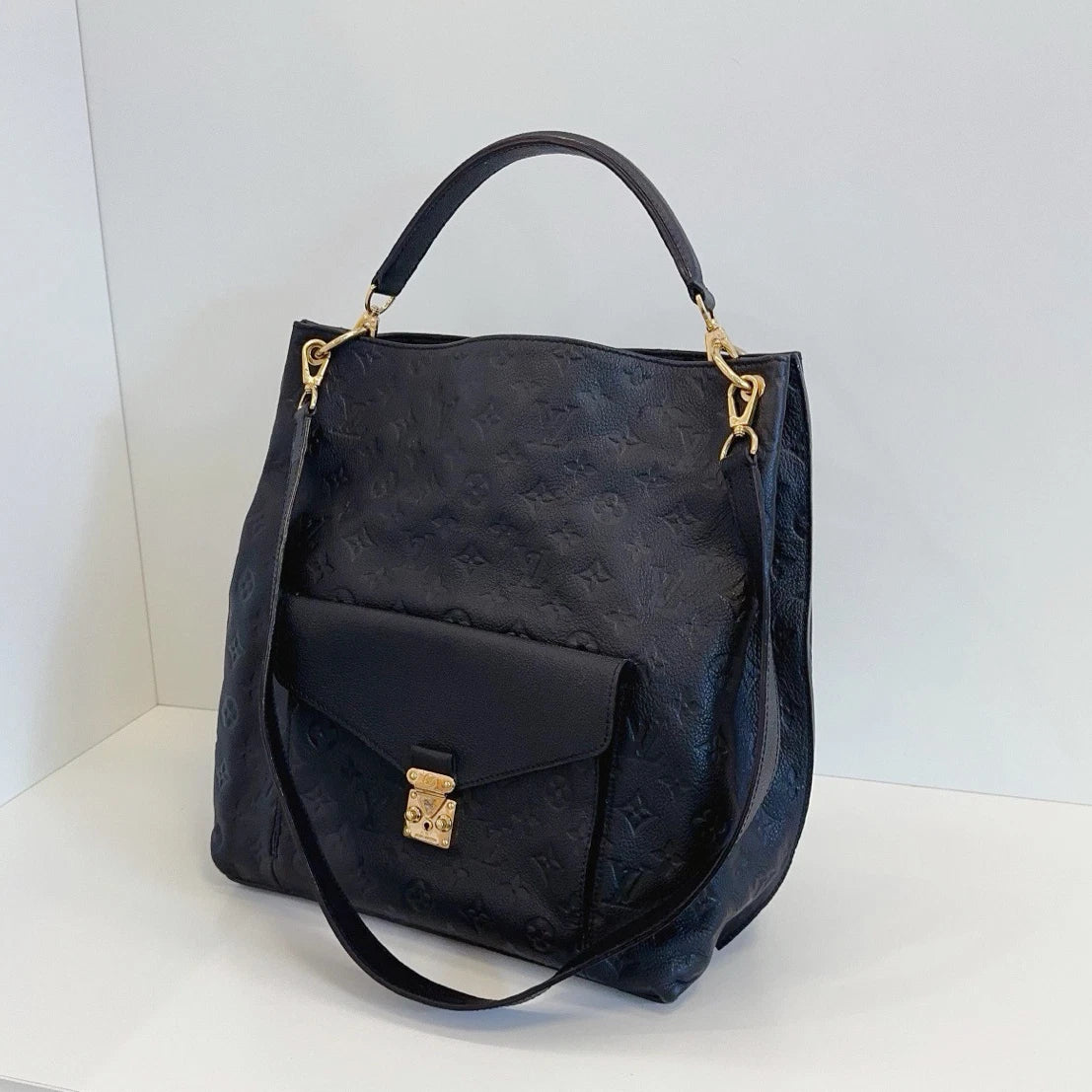 Louis Vuitton Métis Hobo 3Ways Top Handle Shoulder Crossbody Black Gold Women
