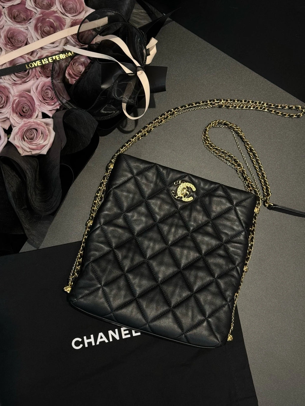 CHANEL Black Tote Chain Shoulder Handbag for Women