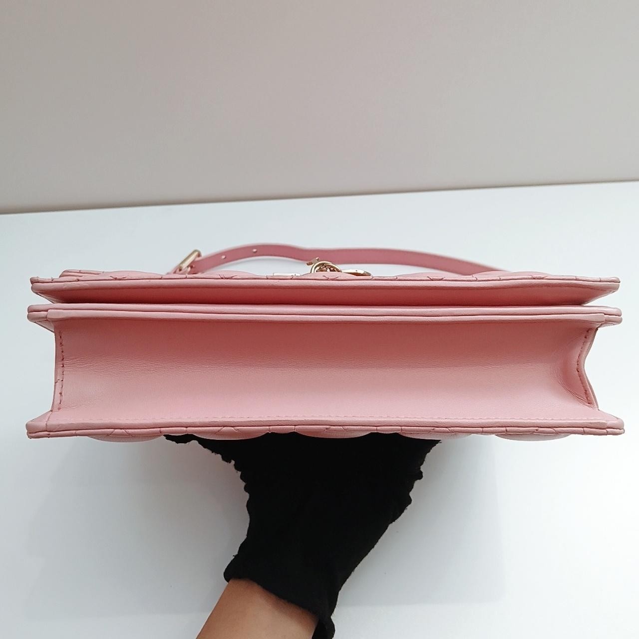 SJ0001  Dior leather top handle bag Miss Cannage stitching