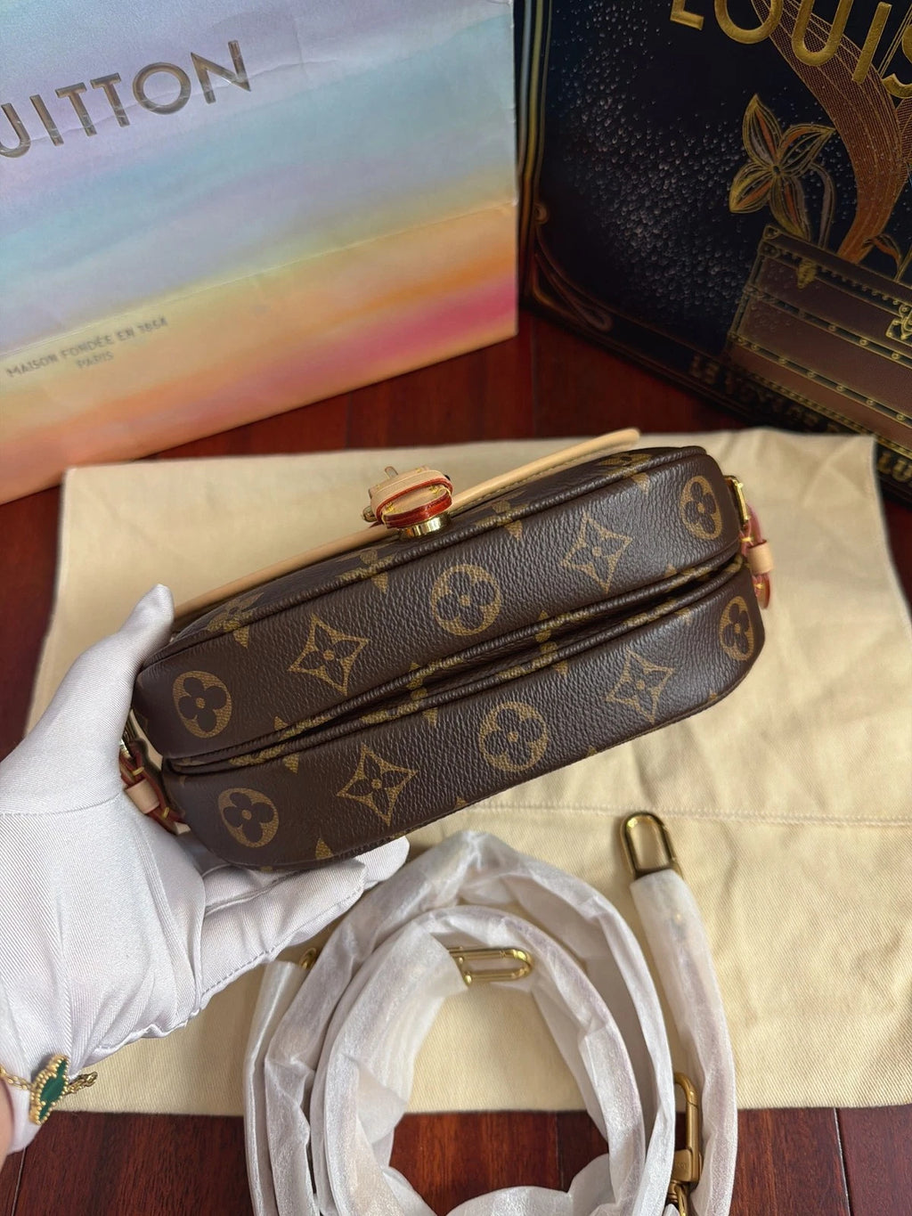Louis Vuitton Saddle Monogram Shoulder Bag Crossbody Excellent
