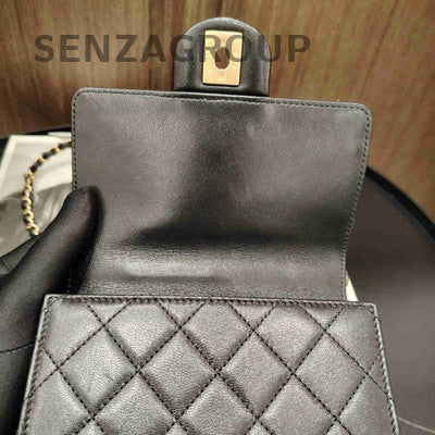 Chanel Quilted Pearl Chain Shoulder Crossbody Bag Black Gold Classic
