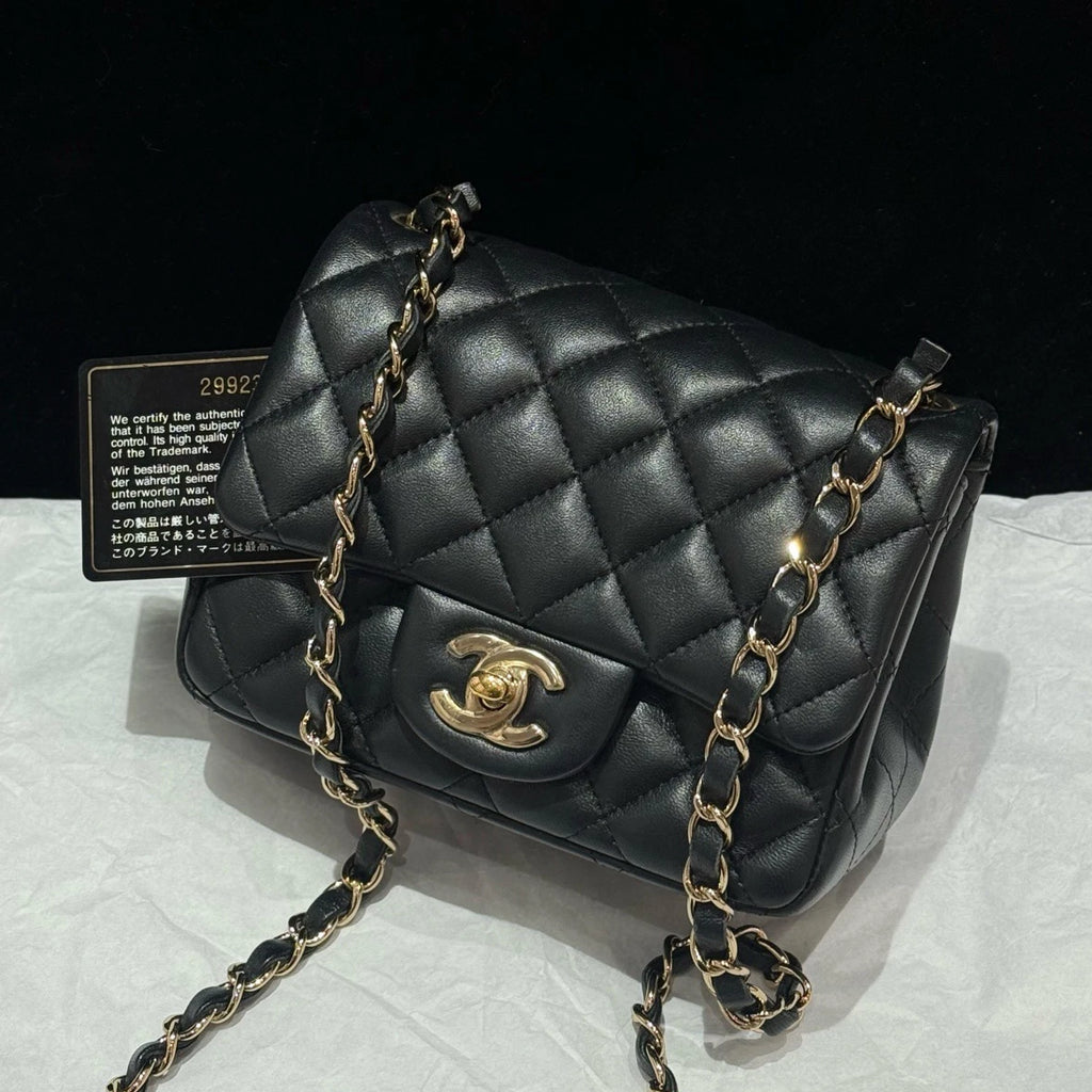 Chanel Classic Flap Chain Lambskin Shoulder Crossbody Black Gold Women Fashion