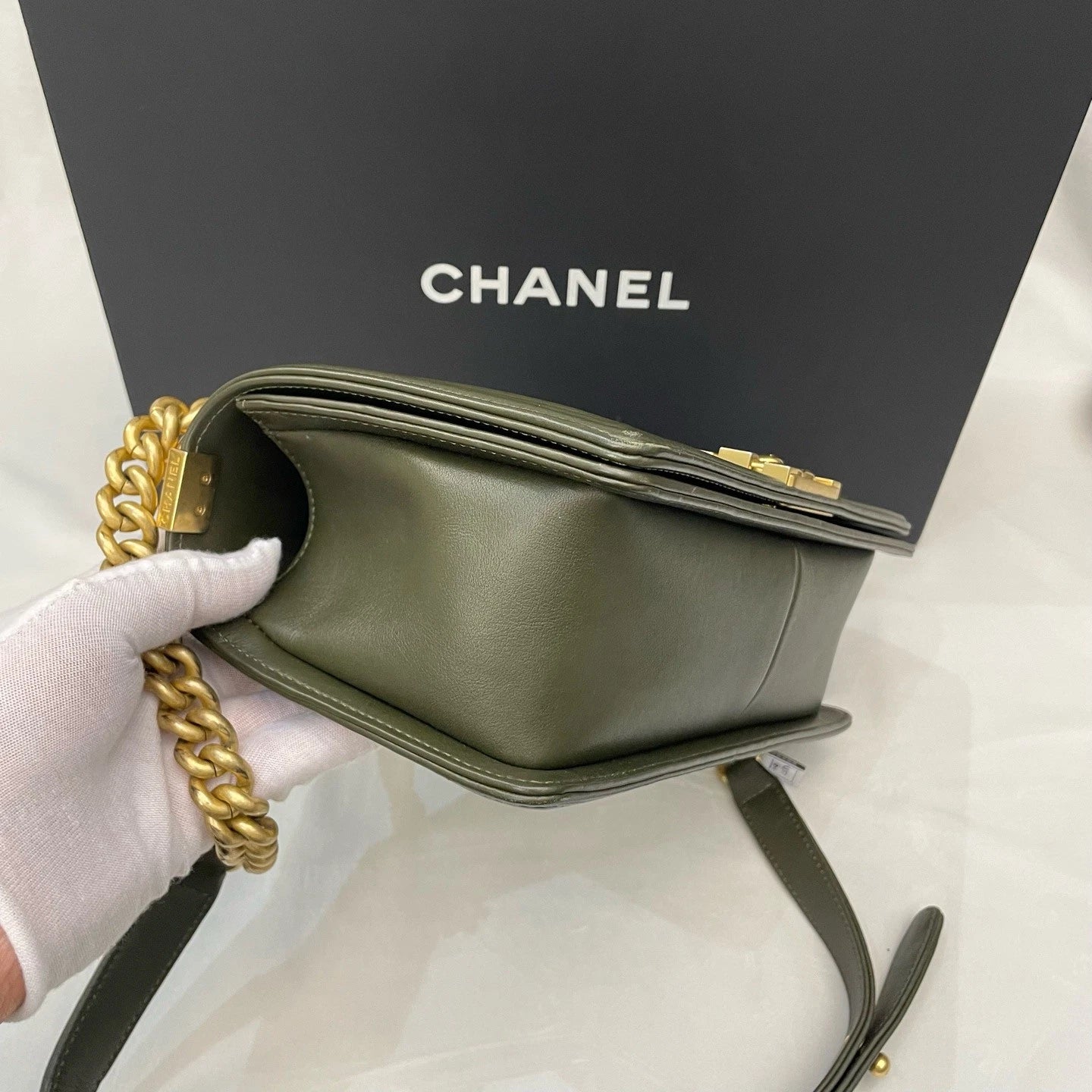 Excellent Chanel Leboy MM Green Chain Shoulder Bag Crossbody Chip Version GHW