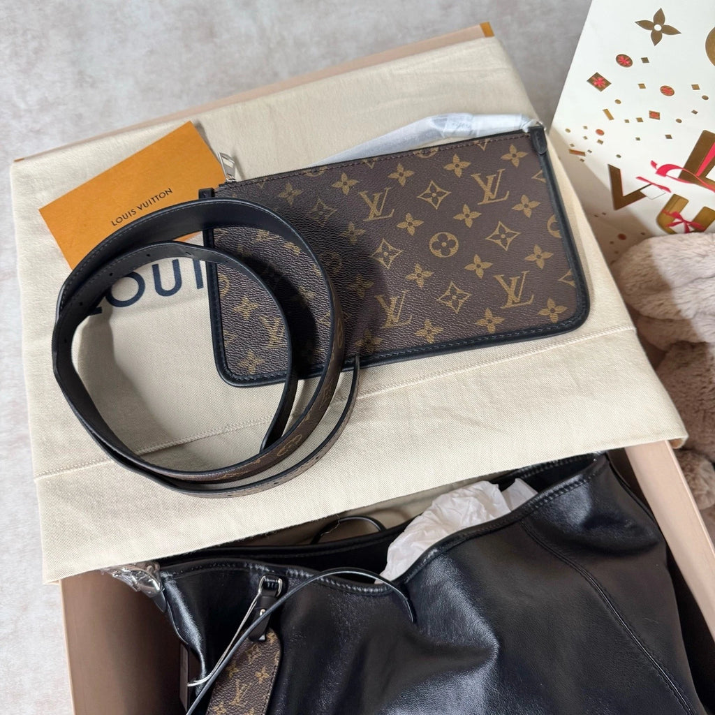 Louis Vuitton Carryall Medium Black Lambskin Tote Bag For Women