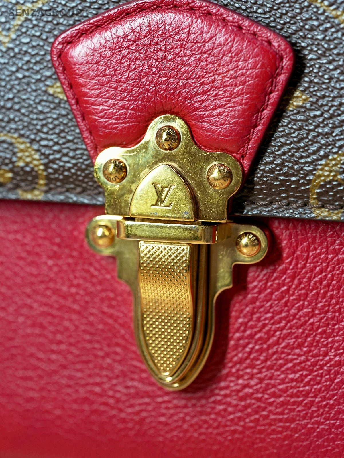 Louis Vuitton Monogram Victoire Red Canvas Shoulder bag Crossbody