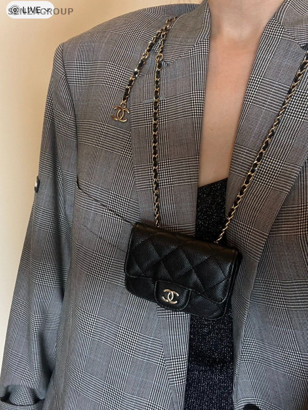 CHANEL Caviar Blakc Card pack mini Crossbody bag