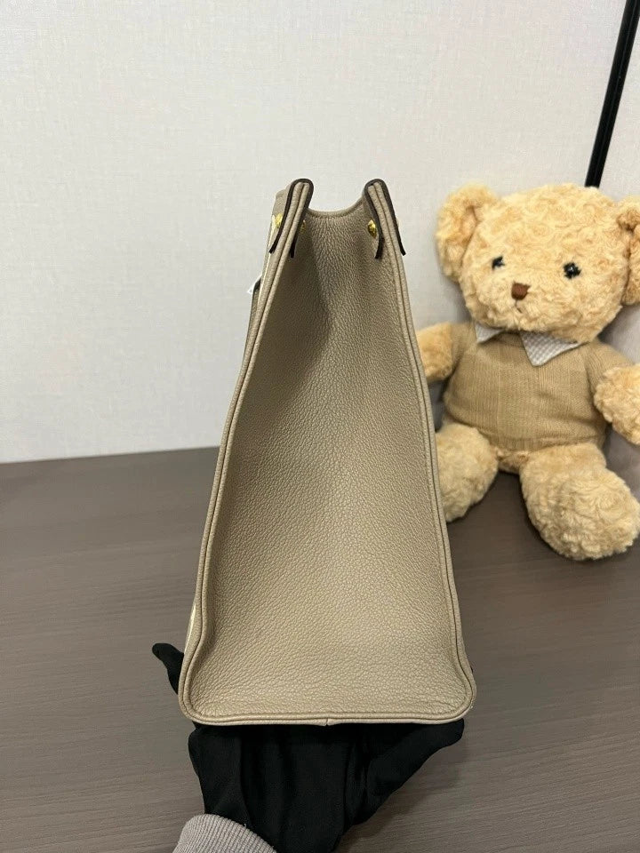 Louis Vuitton On The Go Medium Tote Bag For Women Gray