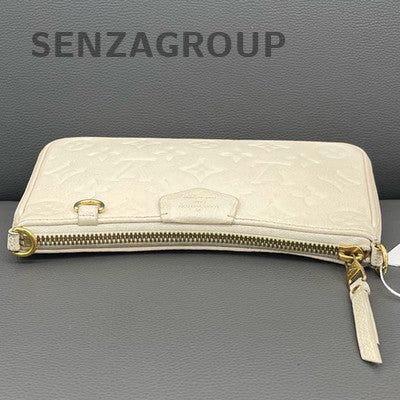 Louis Vuitton Easy Pouch White Gold Hardware Crossbody Bag Women's Fashion