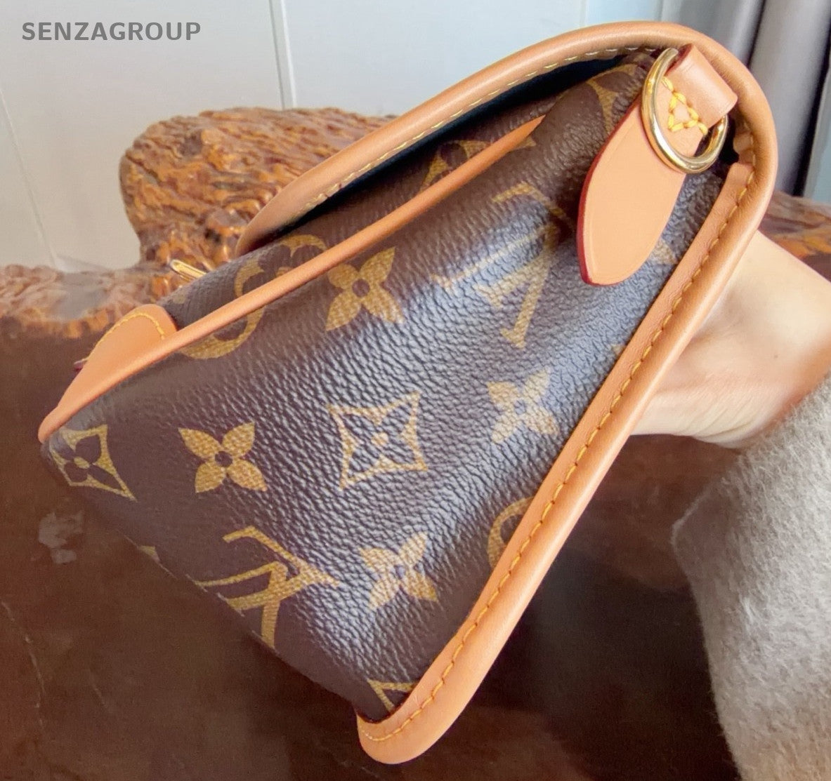 Louis Vuitton Diane Monogram Canvas Shoulder Bag Crossbody Brown Gold Women