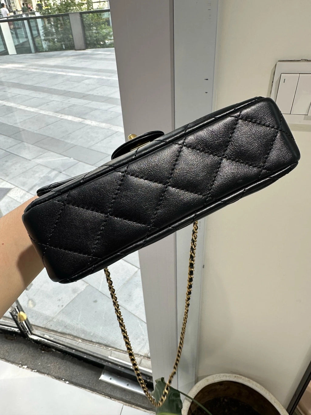 CHANEL Black Gold Top Handle Chain Bag For Women