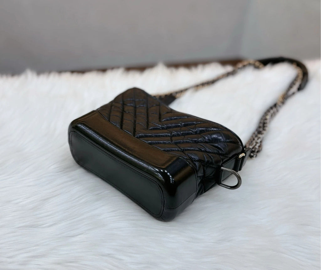 CHANEL Black Gold Small Chain Shoulder Crossbody Bag For Women
