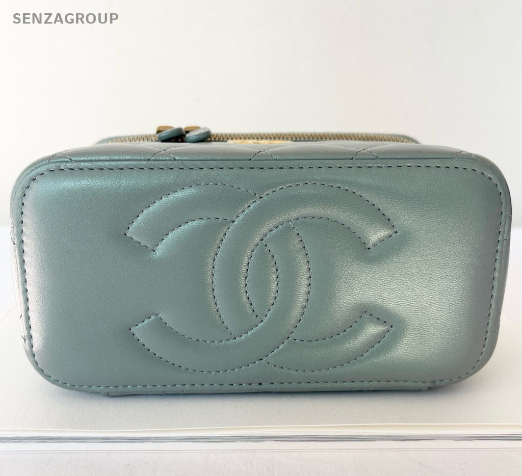 Chanel Lambskin Chain Diamond Crossbody Green Gold Used Women Classic Fashion