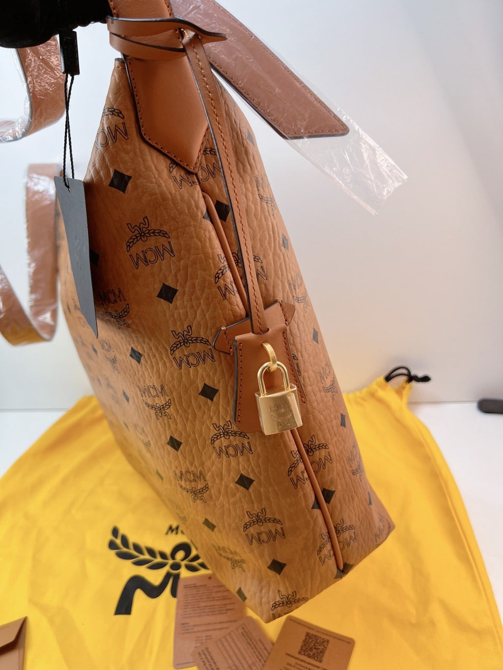 MCM 25Hobo Brown Caramel Shoulder Handbag Women Brand NEW Classic