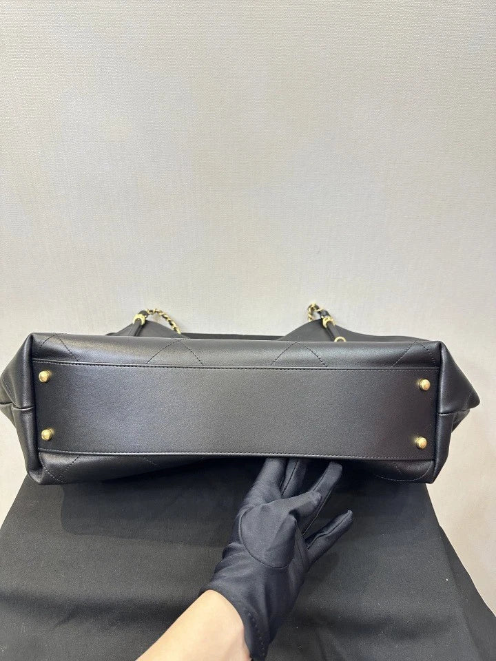 CHANEL 25s Maxi Tote Shopping Bag Black Gold Soft Calfskin Women