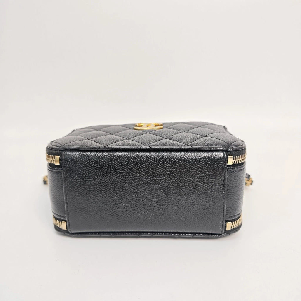 Pre-owned CHANEL 22S Black Gold Calfskin Top Handle Camera Bag For Women