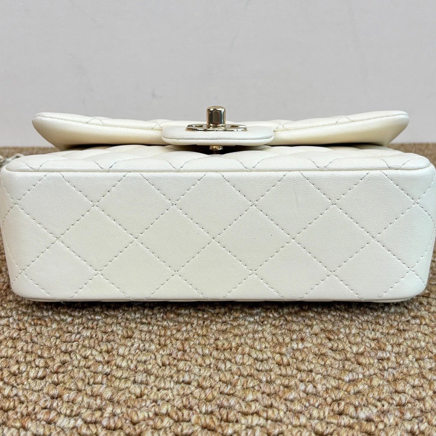 Chanel Classic Flap Mini Chain Lambskin Shoulder Crossbody White Gold Women