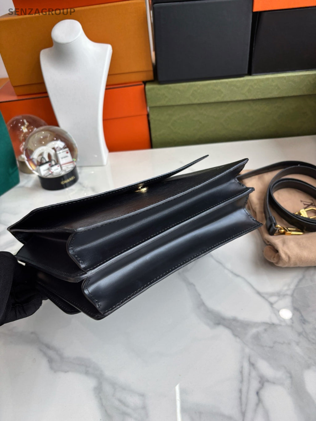 Louis Vuitton Water ripples All Black Shoulder bag Black Gold