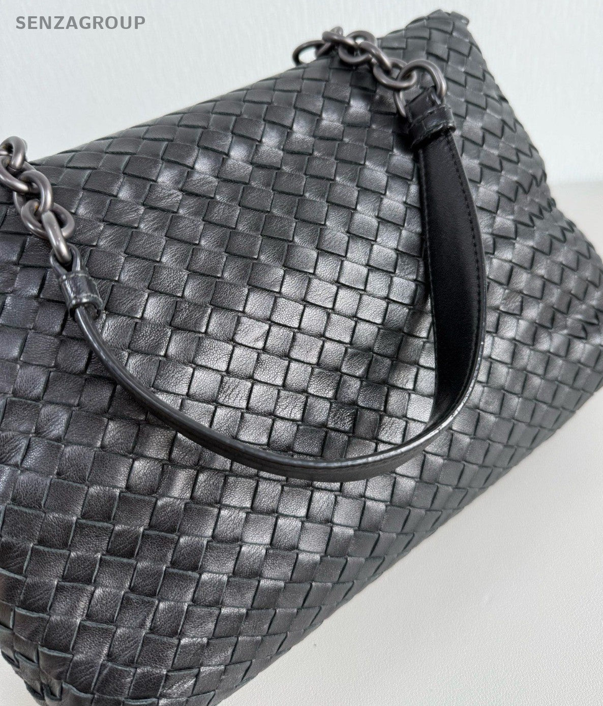Bottega Veneta Lambskin Chain Shoulder Bag Black Used Women Classic Fashion