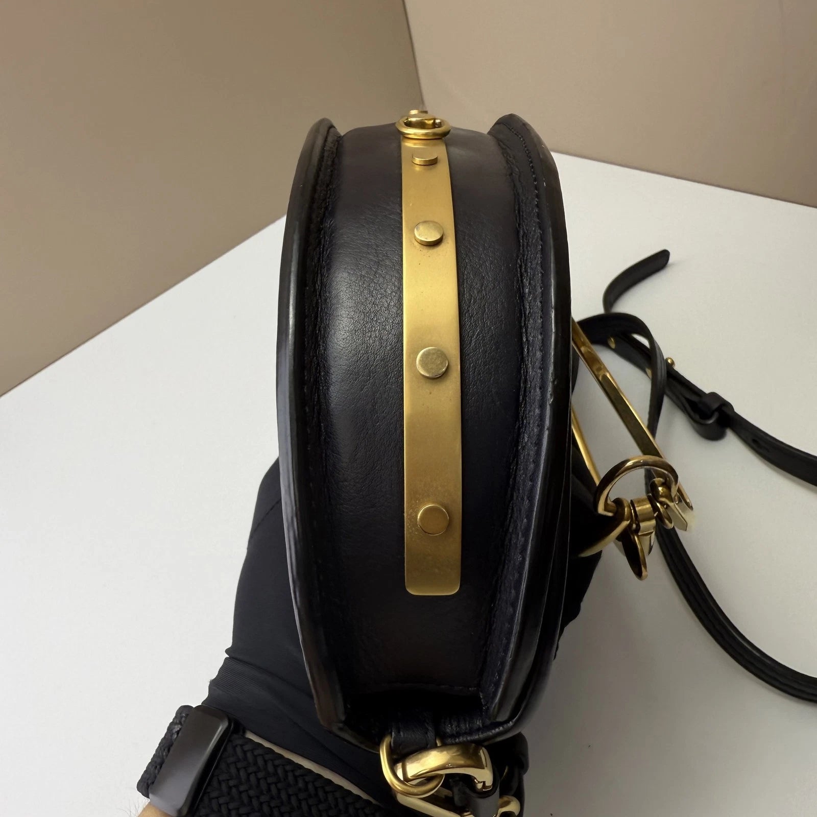 Chloe Nile Black Women Crossbody Top Handle Handbag