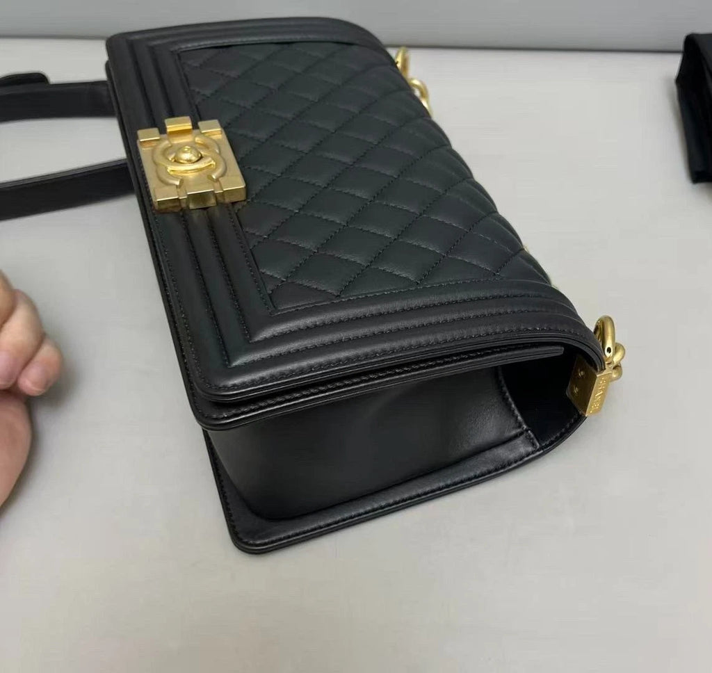 Chanel Leboy MM Calfskin Diamond Shoulder Bag Crossbody Bag Black Excellent
