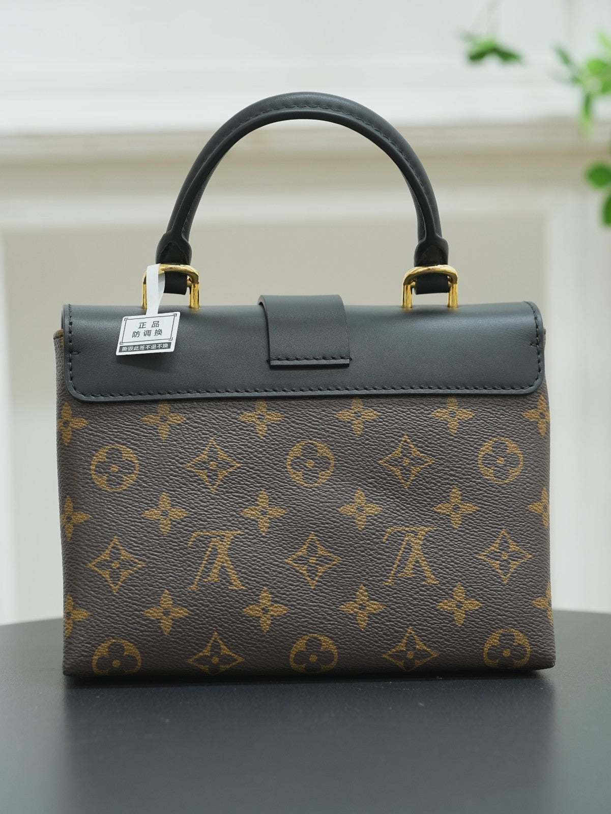 Louis Vuitton Monogram Locky BB Crossbody Handbag Chip Version Almost Brand NEW