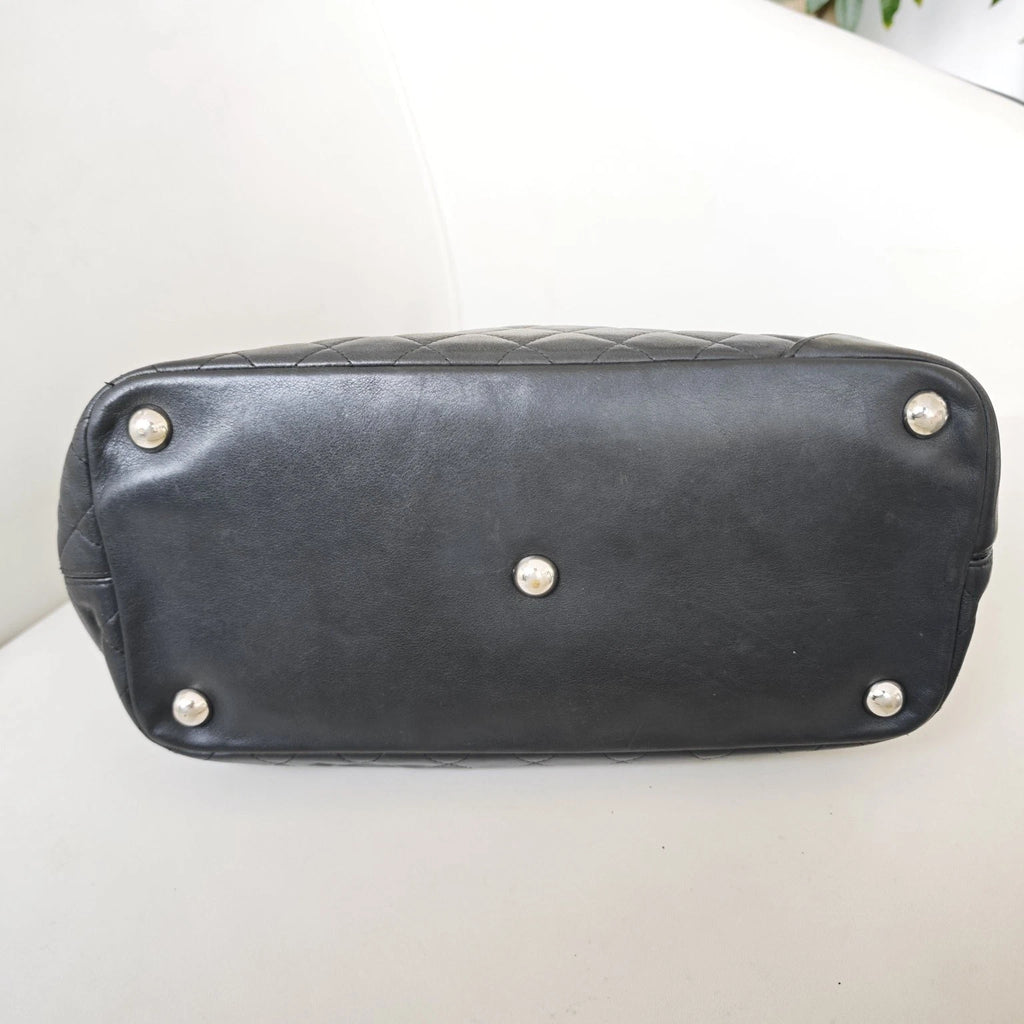 CHANEL So Black Leather Large Bucket Tote Bag For Women