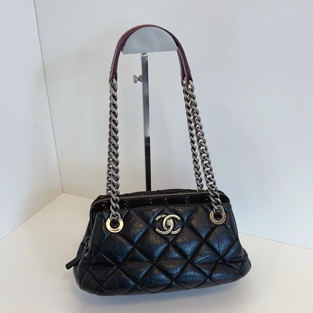 Chanel Calfskin Diamond Chain Shoulder Bag Black Silver Used Women Classic