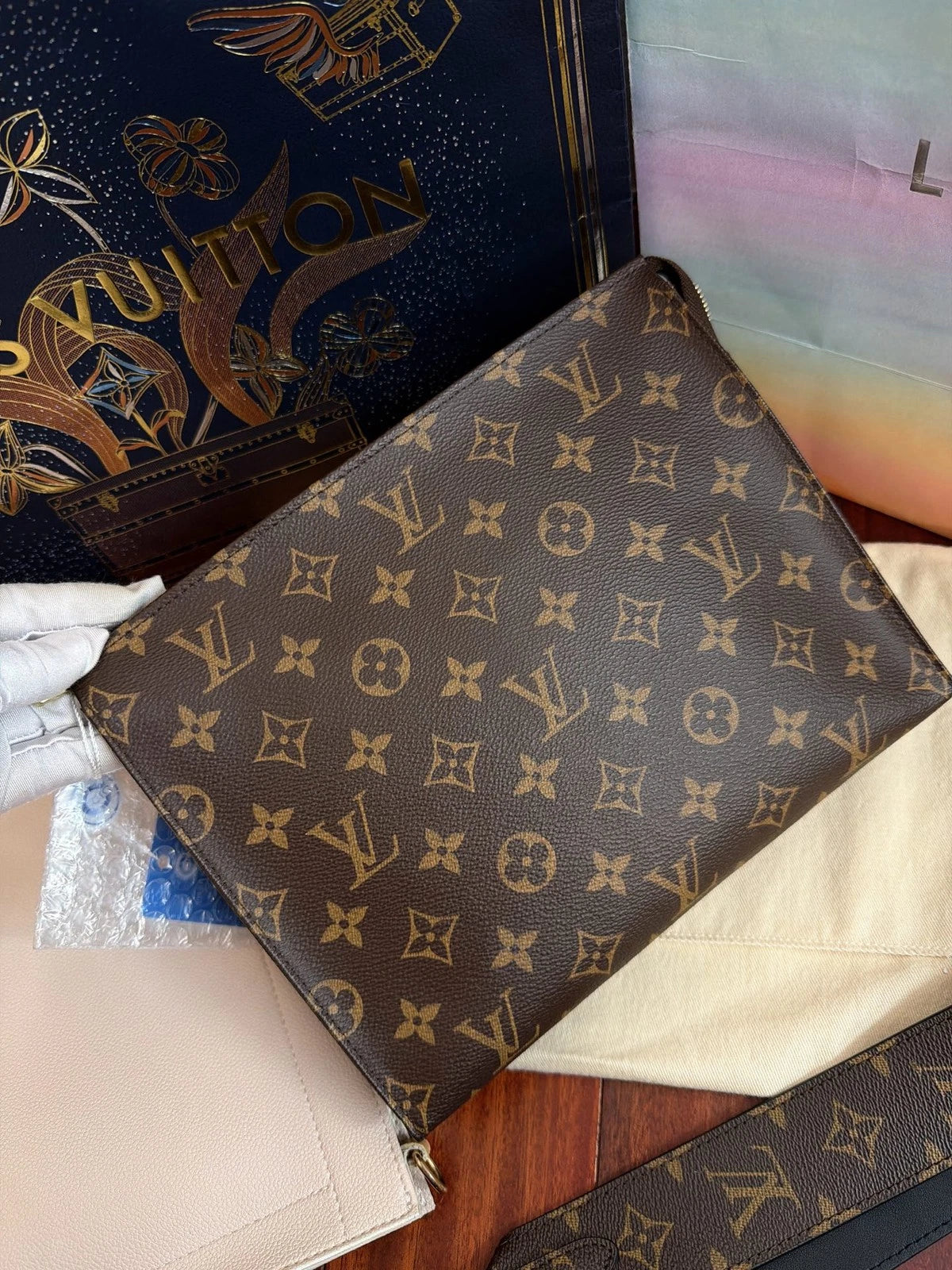 Authentic Louis Vuitton Monogram Canvas Shoulder Crossbody Bag Brown GHD