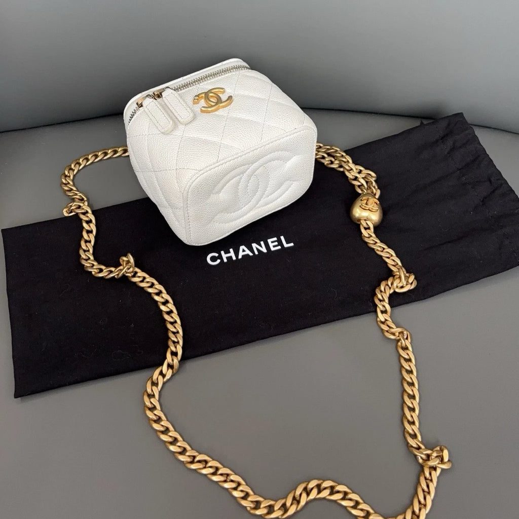 Authentic Chanel Chain Box Calfskin Shoulder Crossbody Bag White GHD