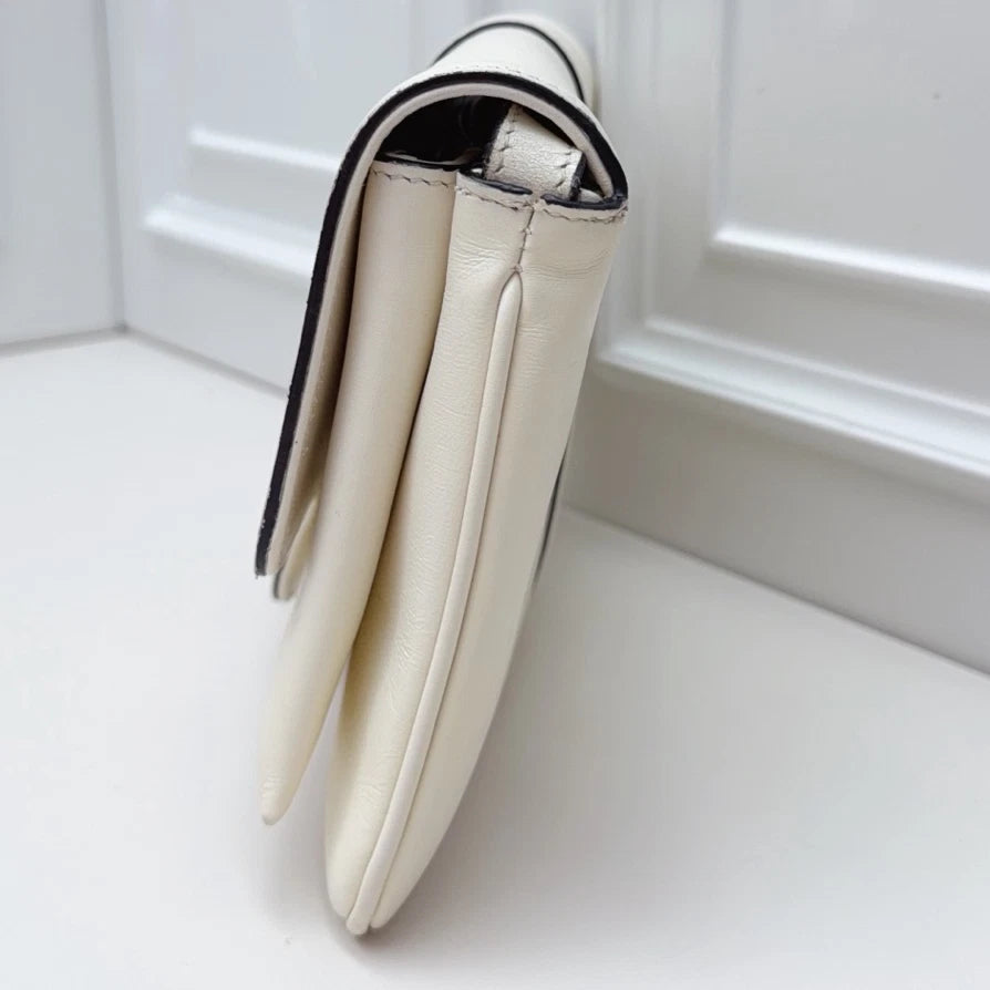 Gucci Arli PM Shoulder Crossbody Bag White Gold Hardware Women