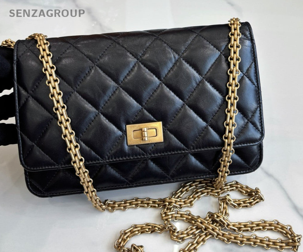 CHANEL 2.55 Black gold woc Shoulderbag Crossbody
