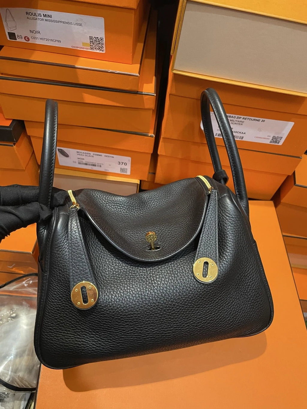 Hermes Lindy 26 Black Gold Top Handle Bag Women Classic